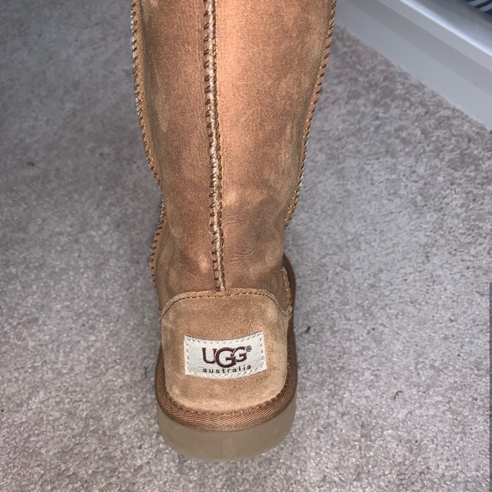 tall classic UGG size 7.5